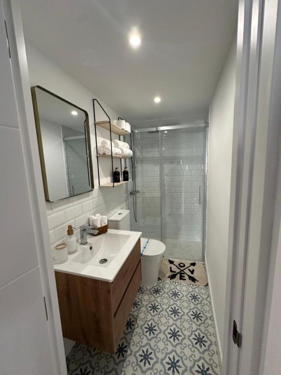 Apartamentos Urbanin II Plaza De San Pedro Cudillero Eksteriør billede