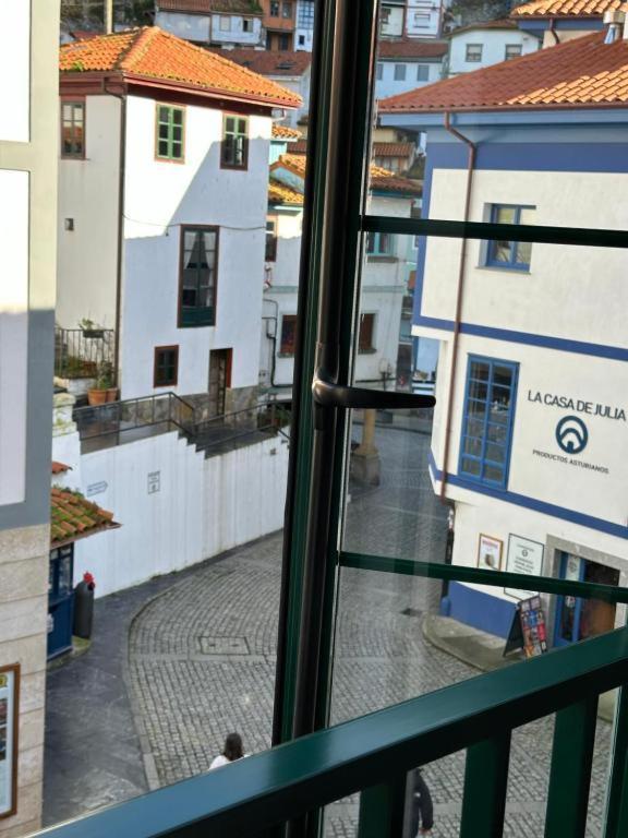Apartamentos Urbanin II Plaza De San Pedro Cudillero Eksteriør billede