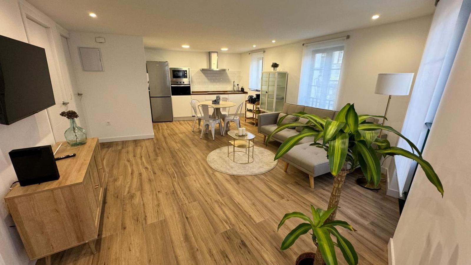 Apartamentos Urbanin II Plaza De San Pedro Cudillero Eksteriør billede